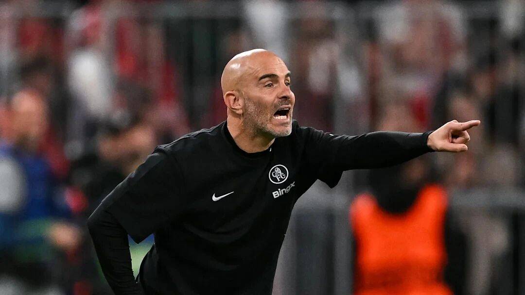 包含阿贾克斯主帅复盘备战NBA总决赛埃因霍温转会期单刀错失，这一次真的集结日西汉姆调整名单以备社区盾的词条